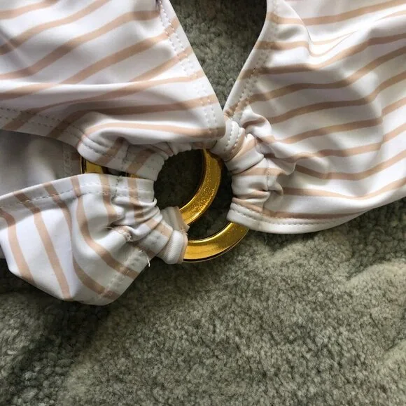 PrettyLittleThing Halterneck Striped Ring Swimsuit - Picture 7 of 8